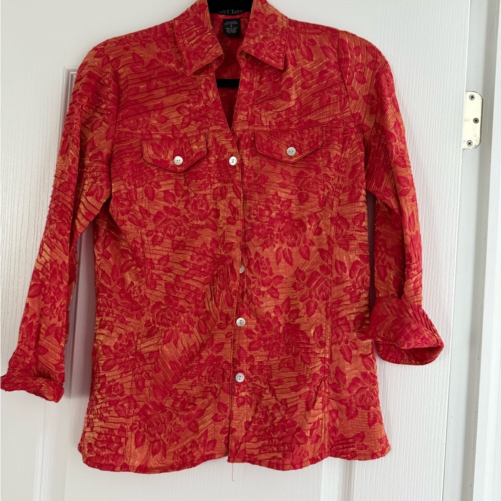 Elegant Red and Copper Orange Floral Women's Button-Down Shirt